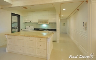 Kitchen Cabinet Molding and Trim Ideas