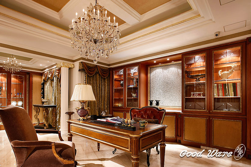 What is the Crown Molding on Ceiling