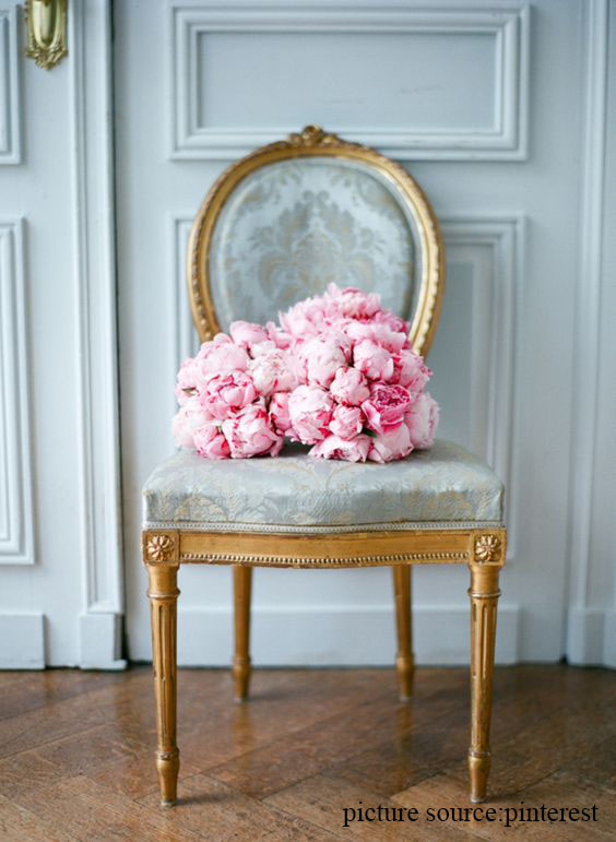 modern molding style