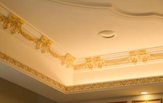 Crown molding for indirect lighting